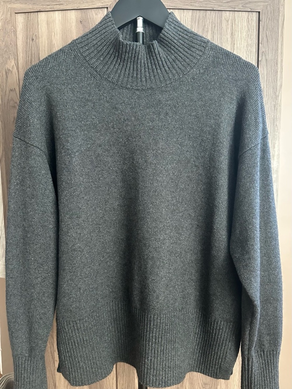 Banana Republic Mock Neck Knit Sweater - Charcoal Gray - L